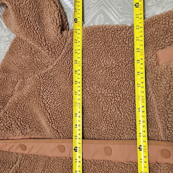L.L. Bean Sherpa Fleece Coat In Hazelnut Large - Picture 9 of 13